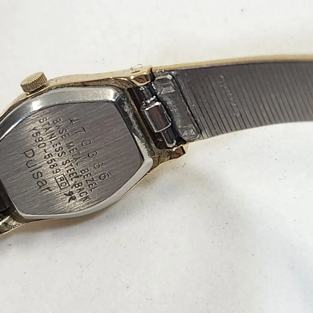 Pulsar Womens Watch Y590-5589 Gold Tone Stainless New Battery Vintage